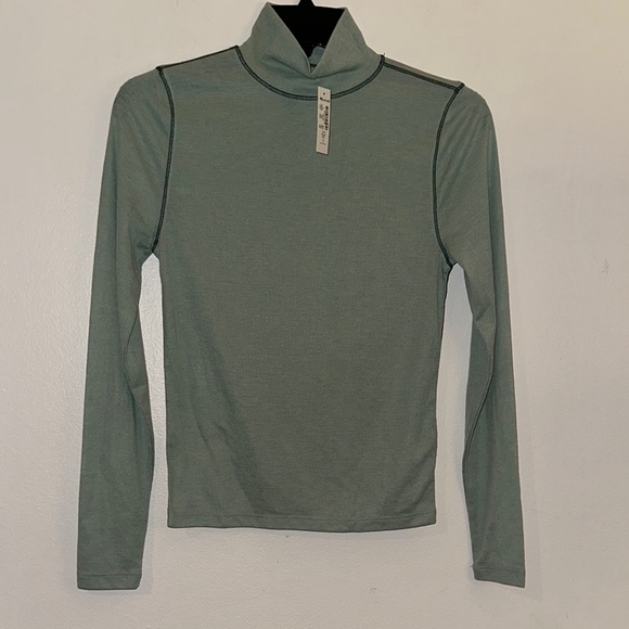 Madewell Fitted Green Long Sleeve Tee - Picture 1 of 6